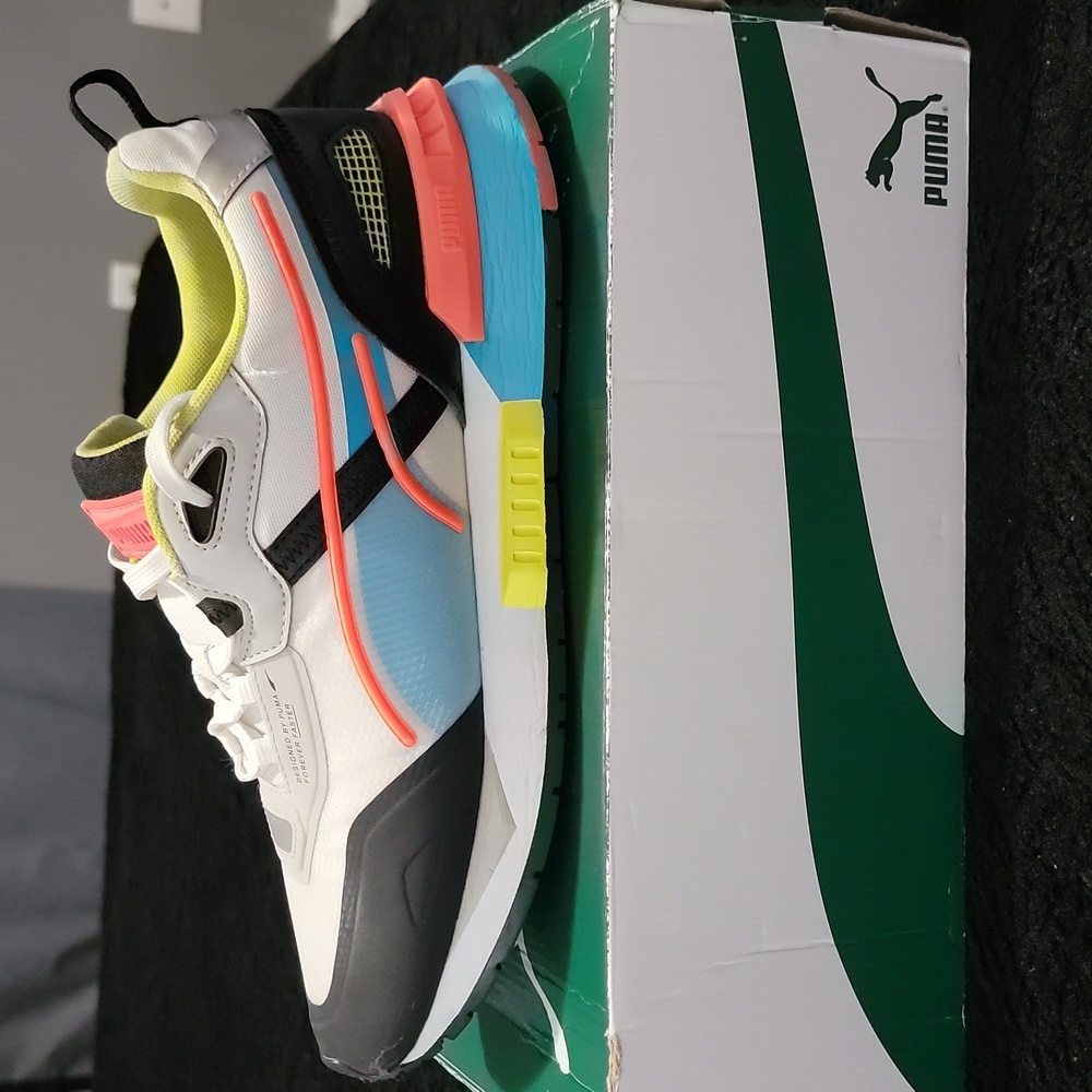 Sneakers